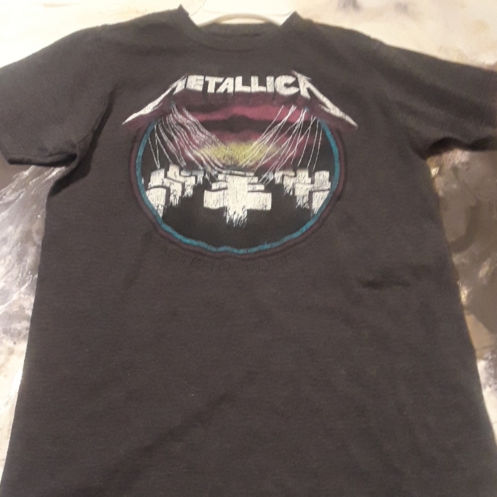 Women's metallica shirt